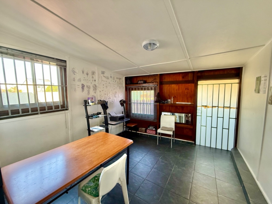 4 Bedroom Property for Sale in Sydenham Eastern Cape